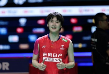 体育官网-印尼赛第4日：国羽3胜1负！陈雨菲再战安洗莹，圣坛组合剑指卫冕|陈芳|刘圣书|咖塔曼|伊斯法哈尼|刘毅_新浪体育_新浪新闻